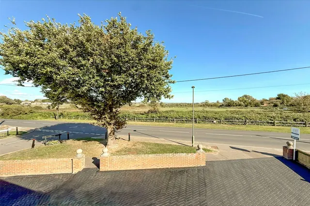 Littlehampton, BN17, photo 3
