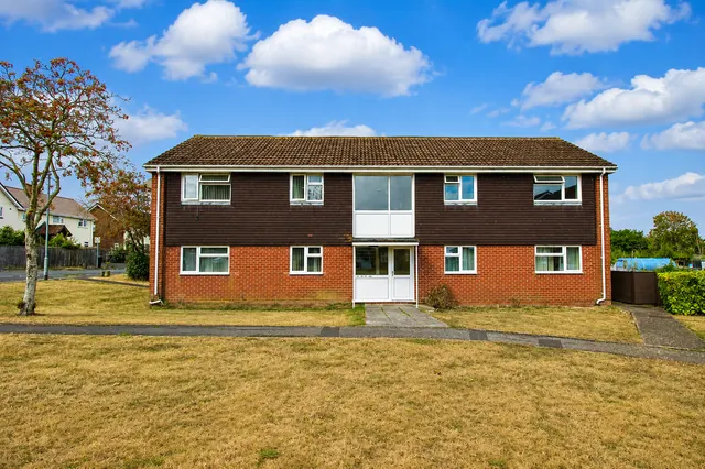 Strode Road, Street, photo 1