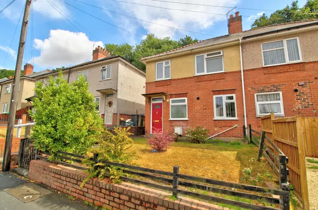 Codsall Road, Cradley Heath, B64, photo 1