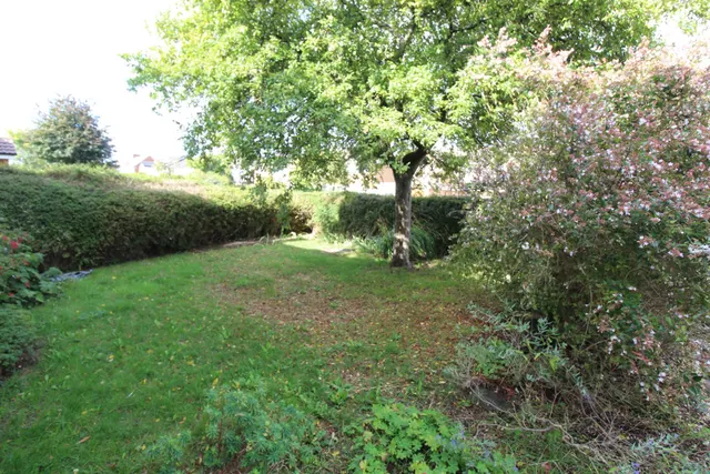 Photo 3 — Northumberland Avenue, Aylesbury, HP21 7HJ