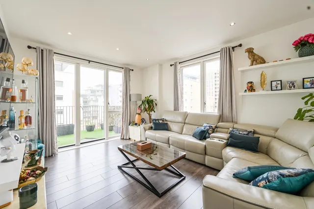 Flat 80, Boyd Building, London, photo 1