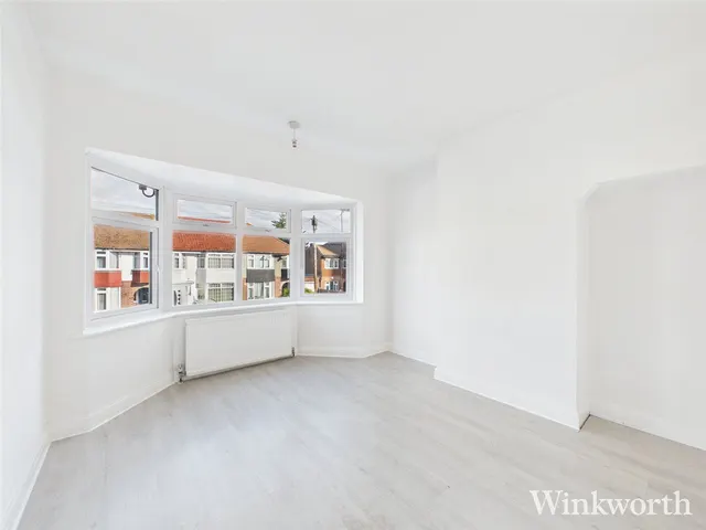 Cloister Road, London, W3, photo 2