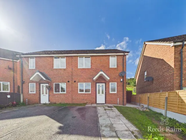 3 bedroom house — Phoenix Drive, Scarborough, North Yorkshire, YO12