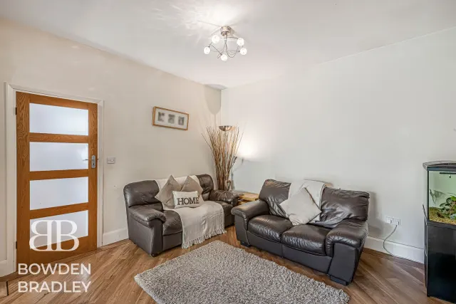 Photo 3 — Cedar Avenue, Chadwell Heath, RM6