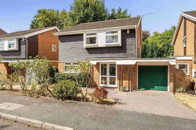 Chartwell Place, Epsom, KT18, photo 1