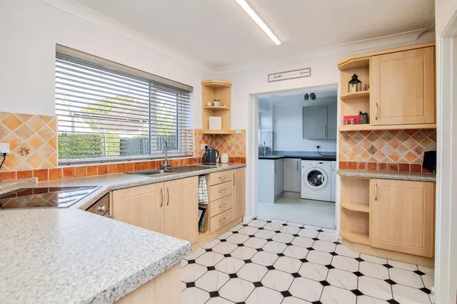 Ramsey Road, Peterborough, PE7, photo 2