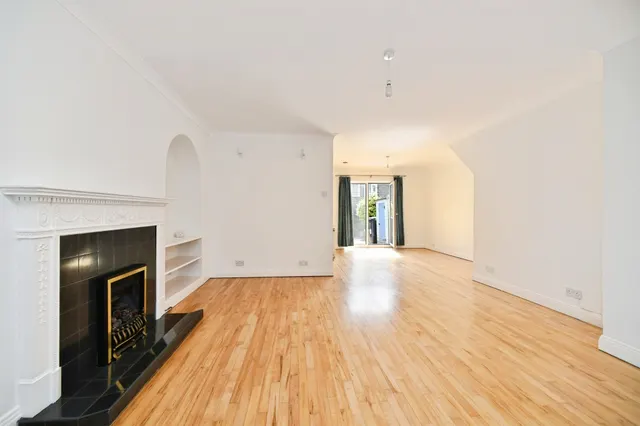 Prince Regents Close, Brighton, BN2, photo 3