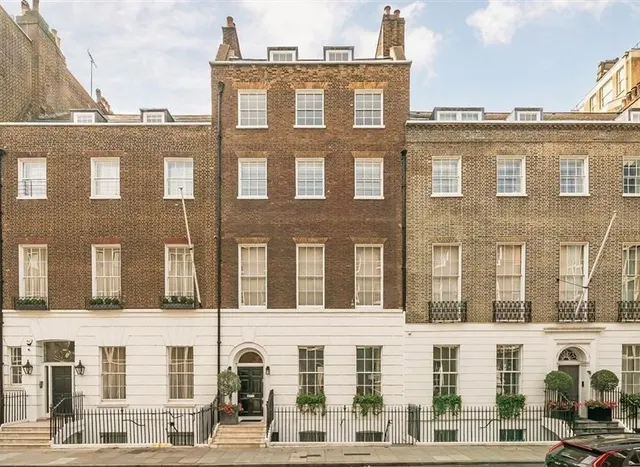 Fitzhardinge Street, Marylebone, W1H, photo 1