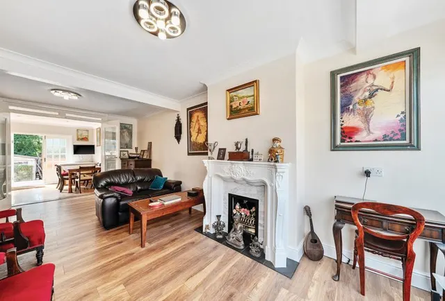Hilary Avenue, Mitcham, CR4, photo 3