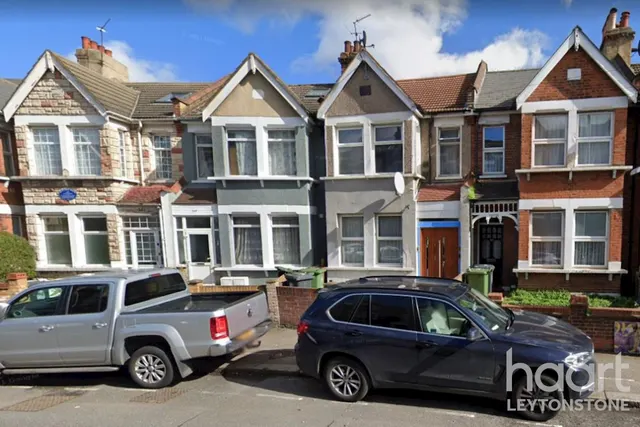 Grove Green Road, E11, photo 1