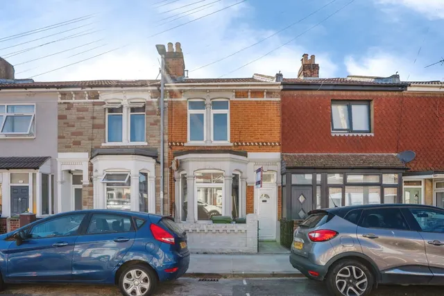 Paulsgrove Road, Portsmouth, PO2, photo 1