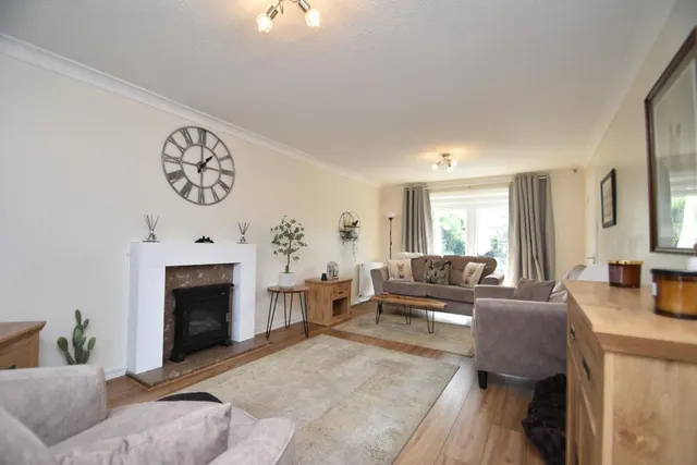 Phoenix Close, Langley Park, DH7, photo 2