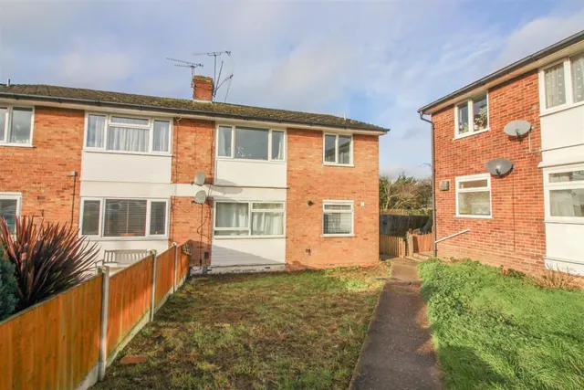 Cloverfield, Harlow, CM18, photo 1