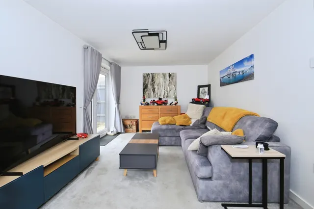 Cornmill Close, Farcet, PE7, photo 2