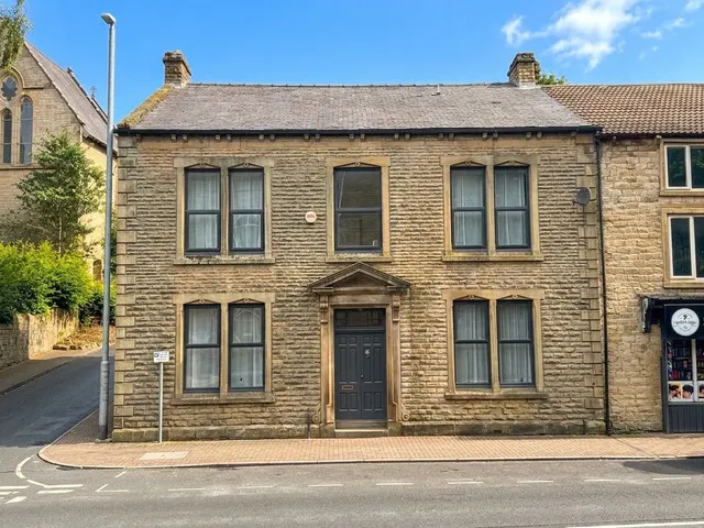 Burnley Road, Bacup, OL13, photo 1