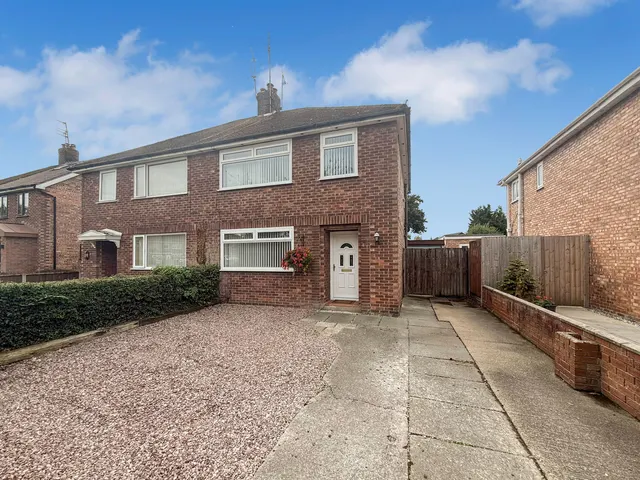 Morland Avenue, Bromborough, CH62, photo 1