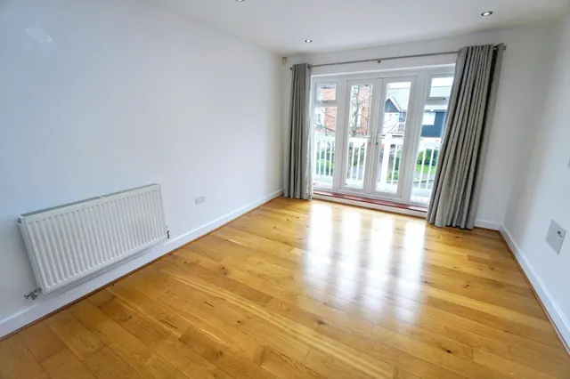 Chequers Avenue, High Wycombe, HP11, photo 2