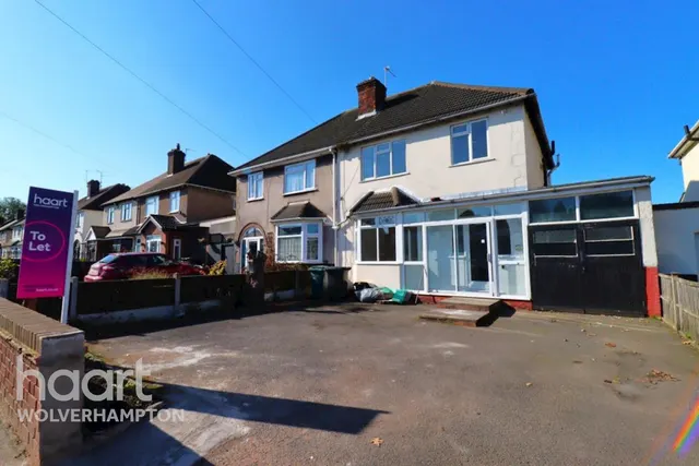 Stafford Road, Wolverhampton, WV10, photo 1