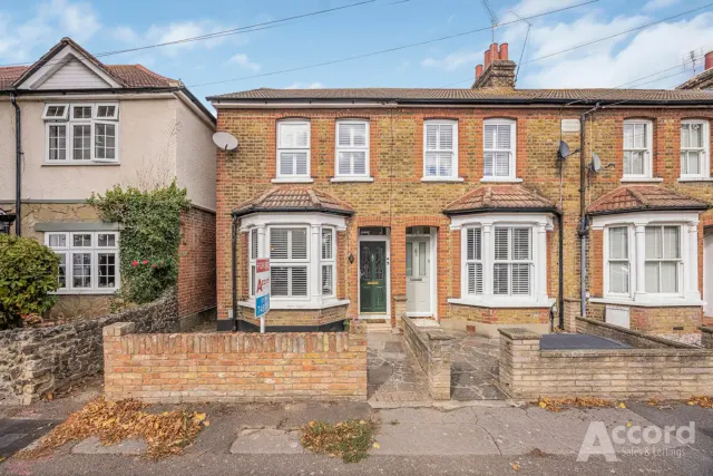 Hamilton Road, Romford, RM2, photo 1