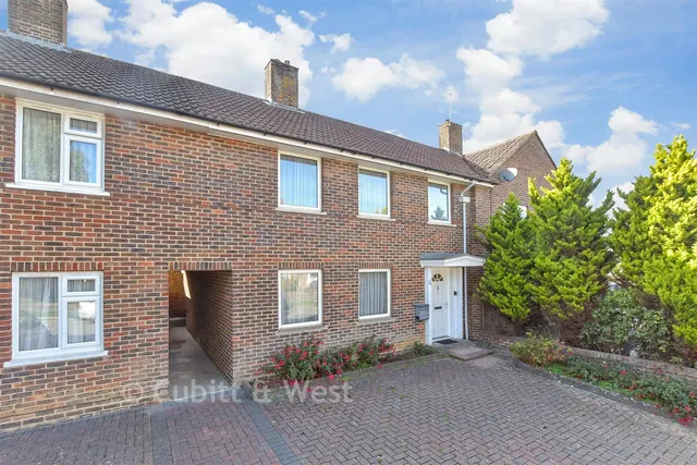 Ewhurst Close, West Green, RH11, photo 1