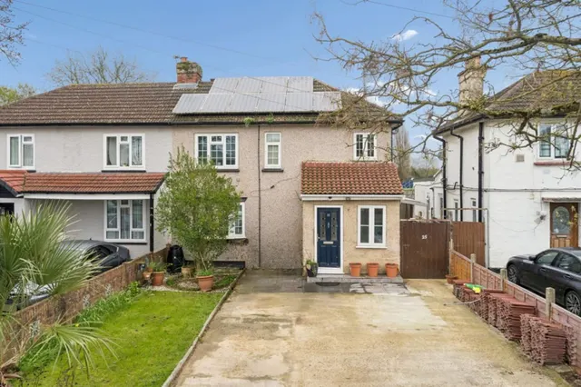 Horton Road, Staines-Upon-Thames, TW19, photo 1