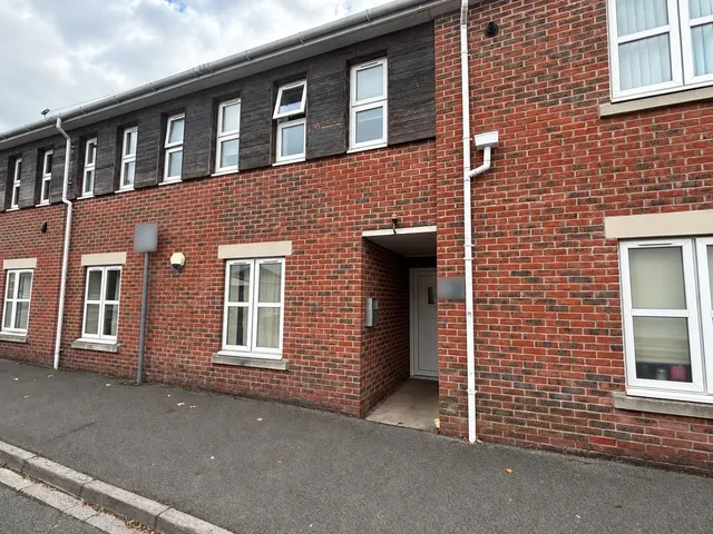 Blenheim Road, Eastleigh, SO50, photo 1