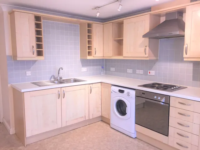 Blenheim Road, Eastleigh, SO50, photo 2