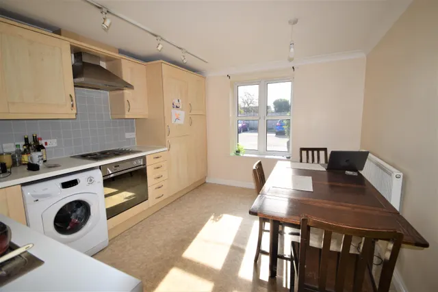 Blenheim Road, Eastleigh, SO50, photo 3