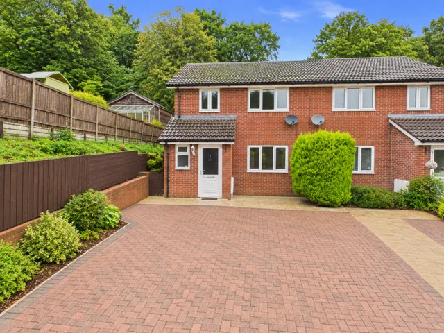 Woodland Close, Whitecroft, GL15, photo 1