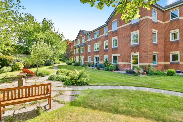 Photo 2 — Chase Close, Southport