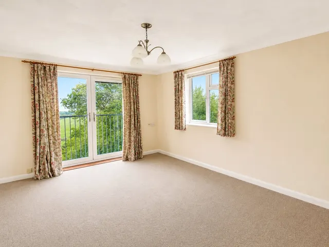 Tavistock Road, Launceston, PL15, photo 3