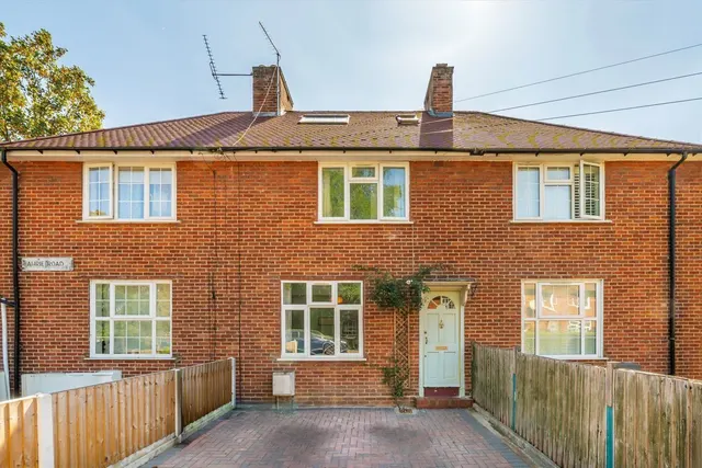 Laurie Road, W7, photo 1
