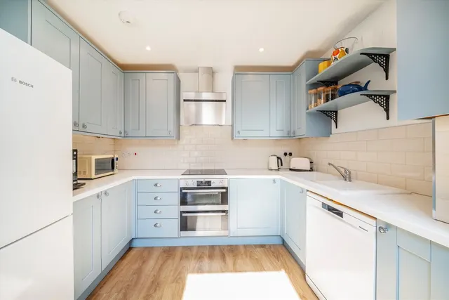 Laurie Road, W7, photo 3