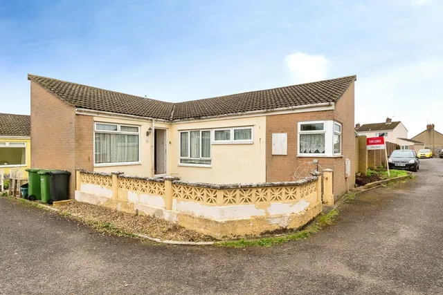 Woodend, Bristol, Gloucestershire, BS15, photo 1