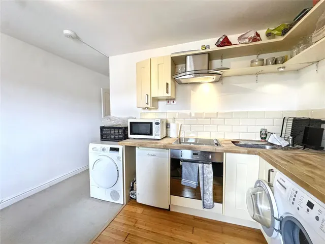 Alexandra Road, Wimbledon, photo 2