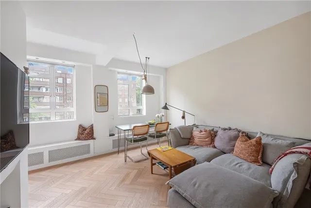 King Henrys Road, London, NW3, photo 1