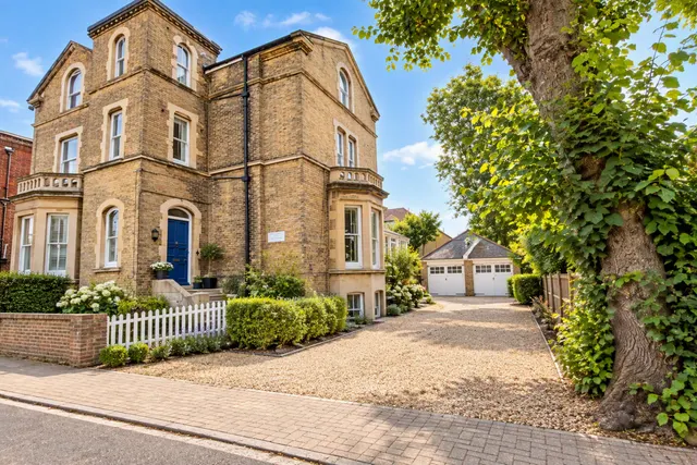 St. Ronans Road, Southsea, PO4, photo 1
