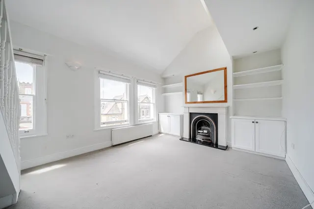 Photo 2 — Vardens Road, Battersea, London, SW11