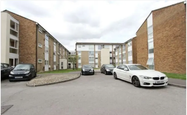 Mintern Close, London, N13, photo 3