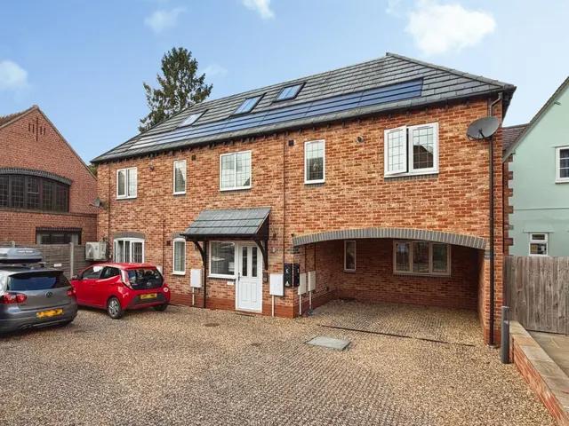 School Road, Wellesbourne, Warwick, photo 1