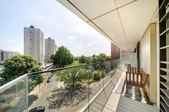 Buckhold Road, SW18, photo 3