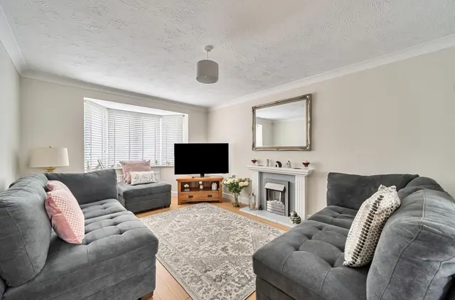 Loveridge Close, Swindon, SN2, photo 2