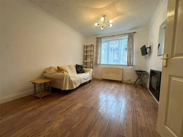Upton Park, Slough, SL1, photo 3