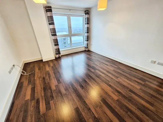 Skyline Plaza, RG21, photo 1