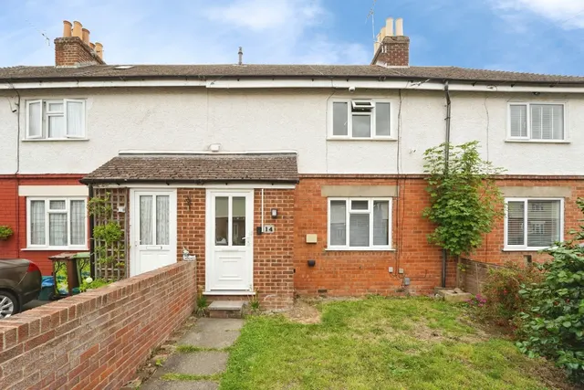 Whaddon Avenue, Cheltenham, GL52, photo 1