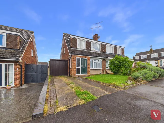 Barking Close, Luton, LU4 9HG, photo 1