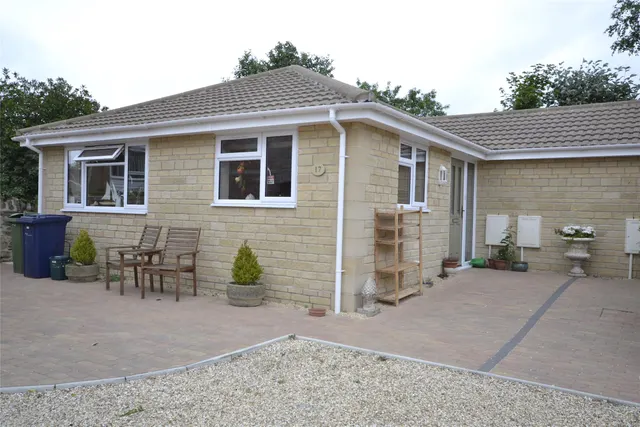 Station Road, Gloucestershire, Bishops Cleeve, GL52 8HH, photo 1