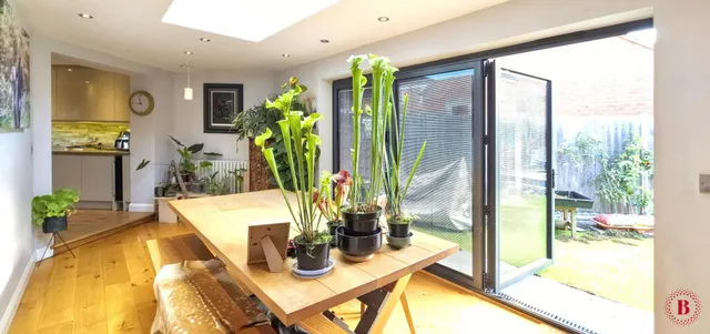 Southwick Drive, Tamworth, B77, photo 3