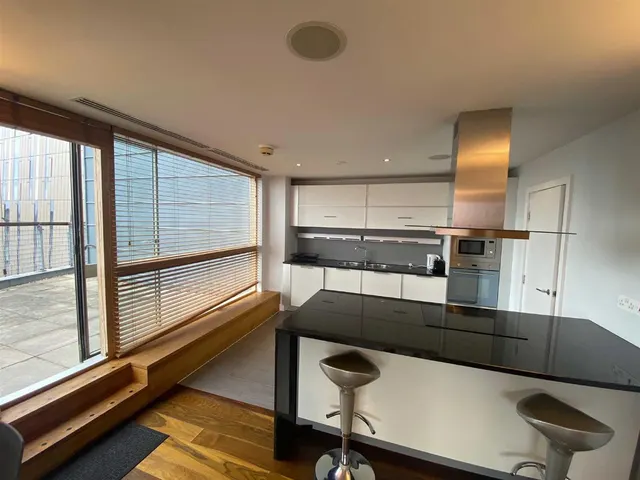 Whitworth Street West, Deansgate, M1, photo 2