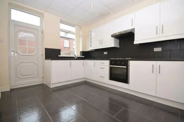 Cross Flatts Place, Leeds, LS11, photo 2
